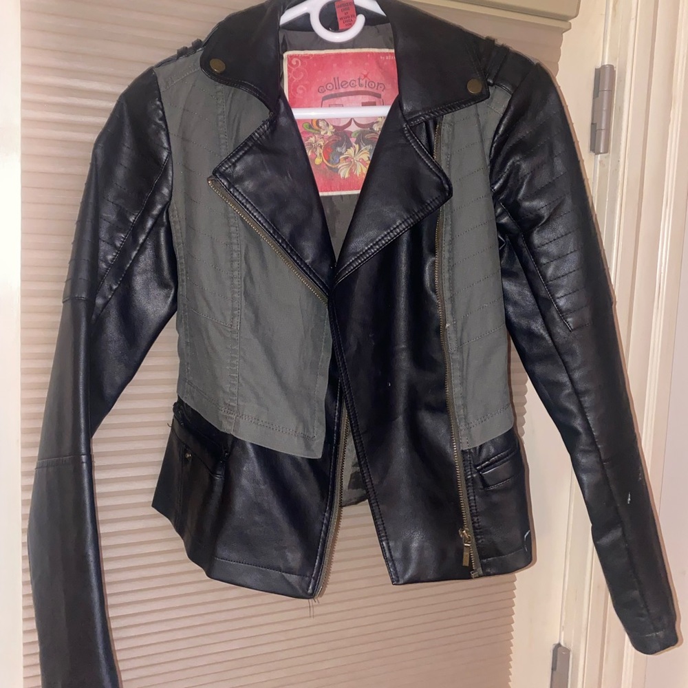 Leather jacket - Picture 3 of 15